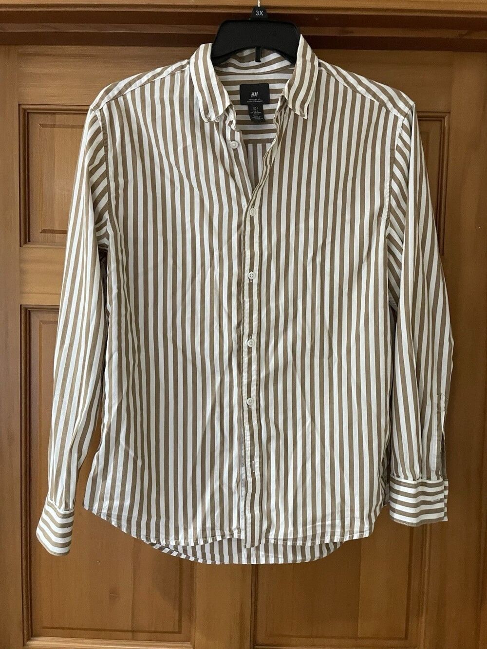 Women’s H&M Striped White / Beige Button Down Dress Shirt L Large Regular Fit